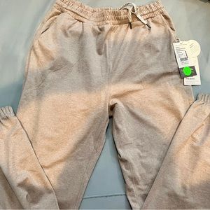 Vuori boyfriend jogger oyster heather xs